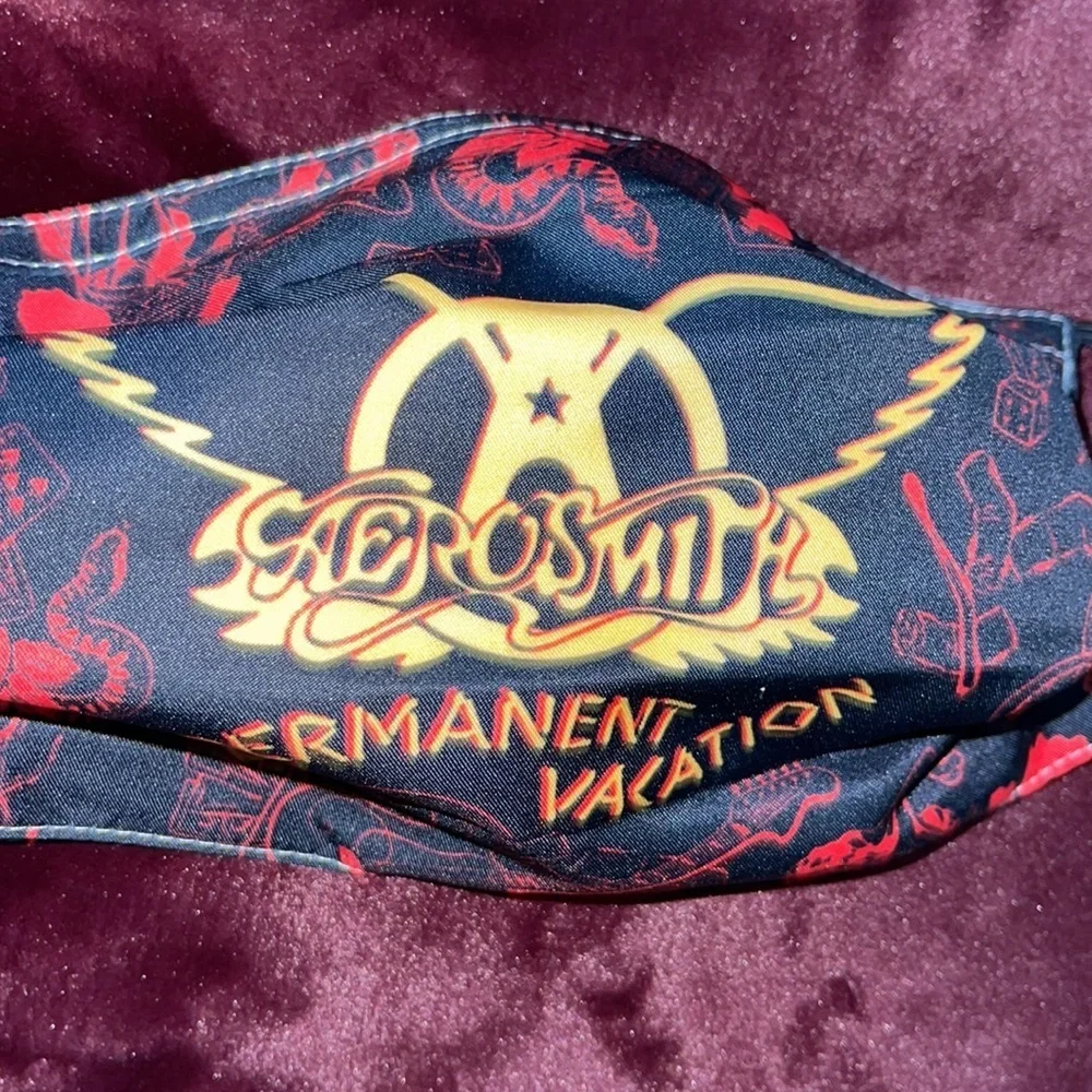 6/$20 New Aerosmith adjustable face mask